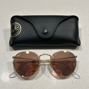 RAY-BAN Round Gold Flash Lenses